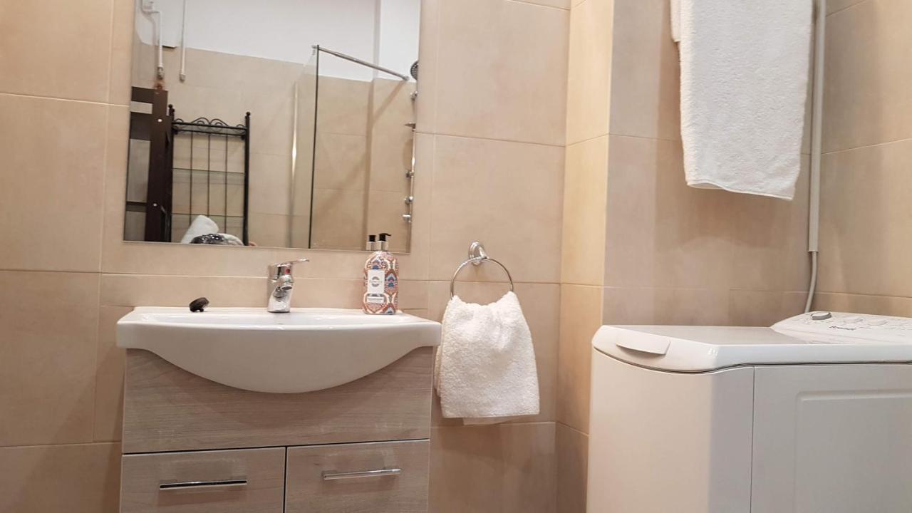 Palette Apartment Bamboo - Athens Center, 6 Bd, 3 Bath Kültér fotó